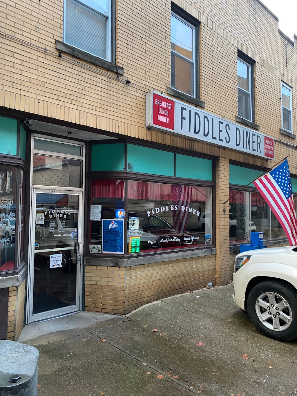 Fiddles Diner | 101 Water St, Brownsville, PA 15417, USA | Phone: (724) 785-2020