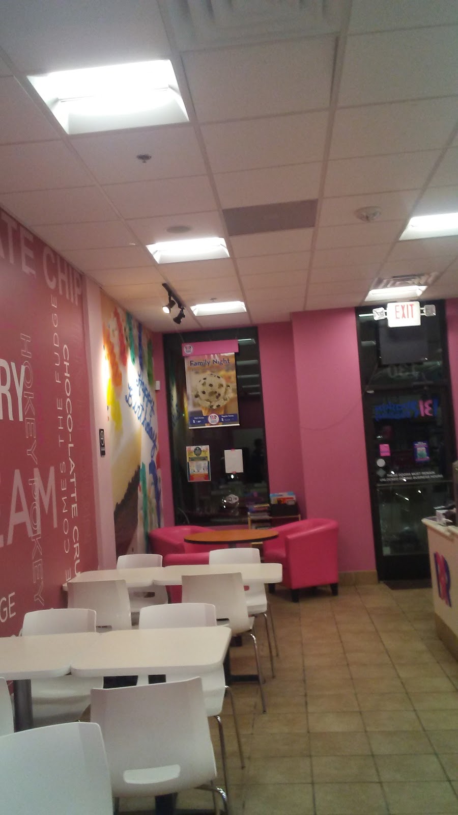 Baskin Robbins | 2570 Justin Rd #130, Highland Village, TX 75077, USA | Phone: (972) 221-4567