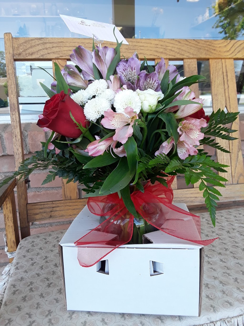 C & C Florists | 209 W Main St, Crowley, TX 76036, USA | Phone: (817) 297-3228