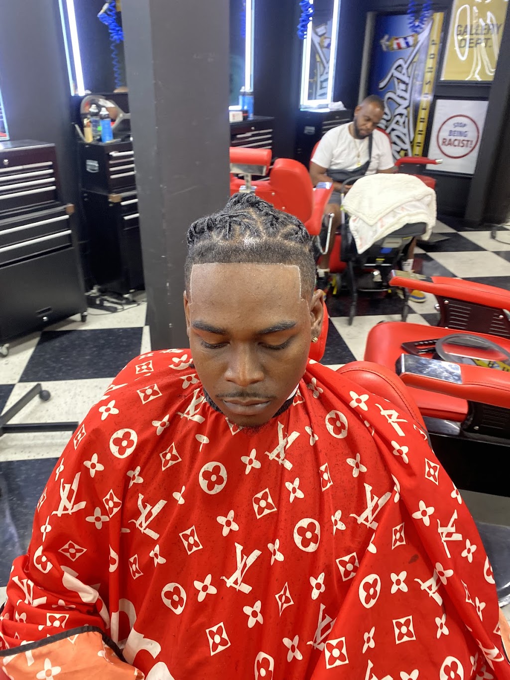 THE CORNER BARBERSHOPS ️ EST. 2005 | 743 S Broadway, Los Angeles, CA 90014, USA | Phone: (850) 319-3288