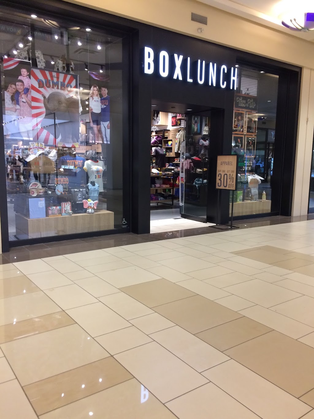 BoxLunch | 236 Orland Square Dr RM B10, Orland Park, IL 60462, USA | Phone: (708) 873-0348