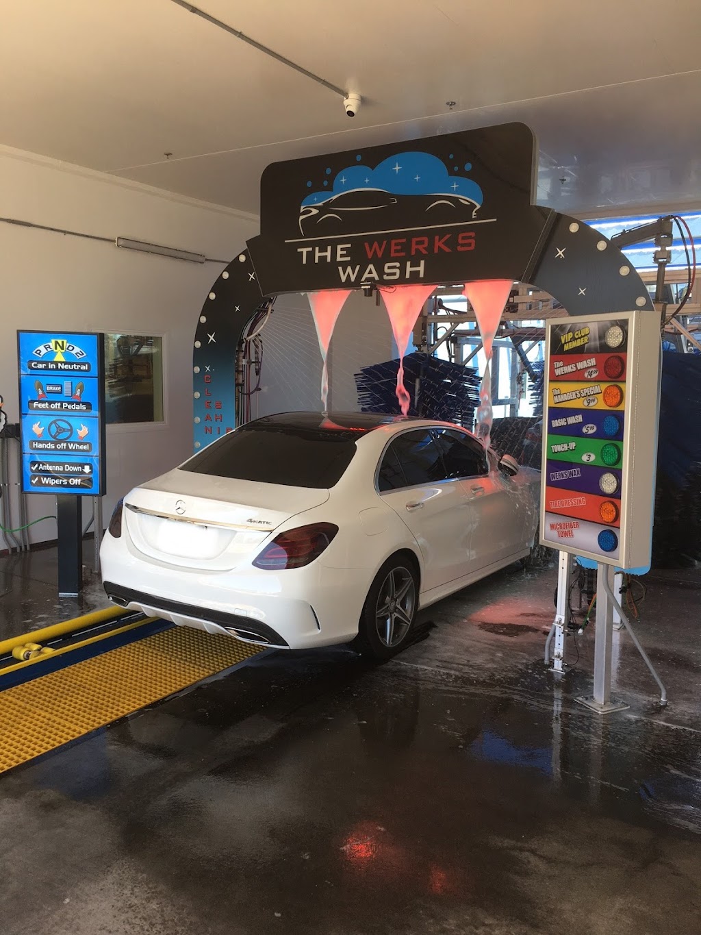 Wash Werks Express | 2060 W Broadway Rd, Mesa, AZ 85202, USA | Phone: (480) 844-9274