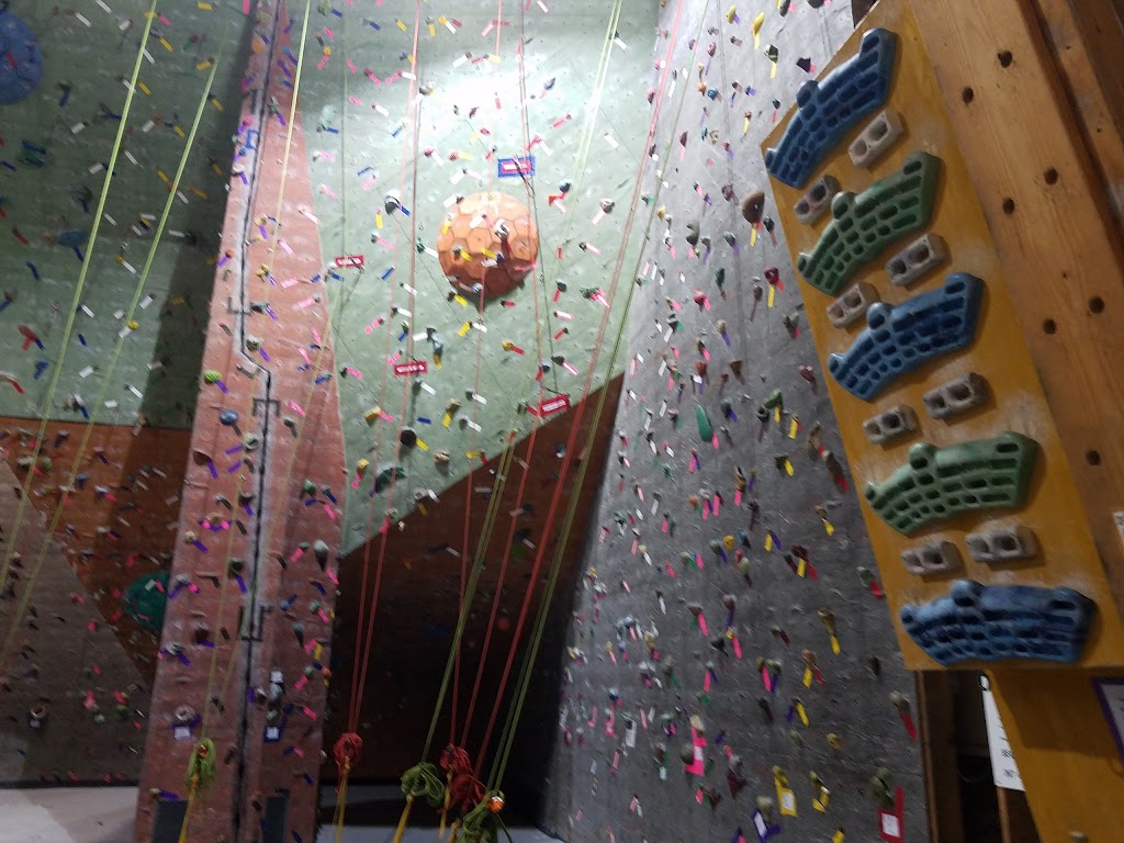 Urban Krag Climbing Center | 125 Clay St, Dayton, OH 45402, USA | Phone: (937) 224-5724