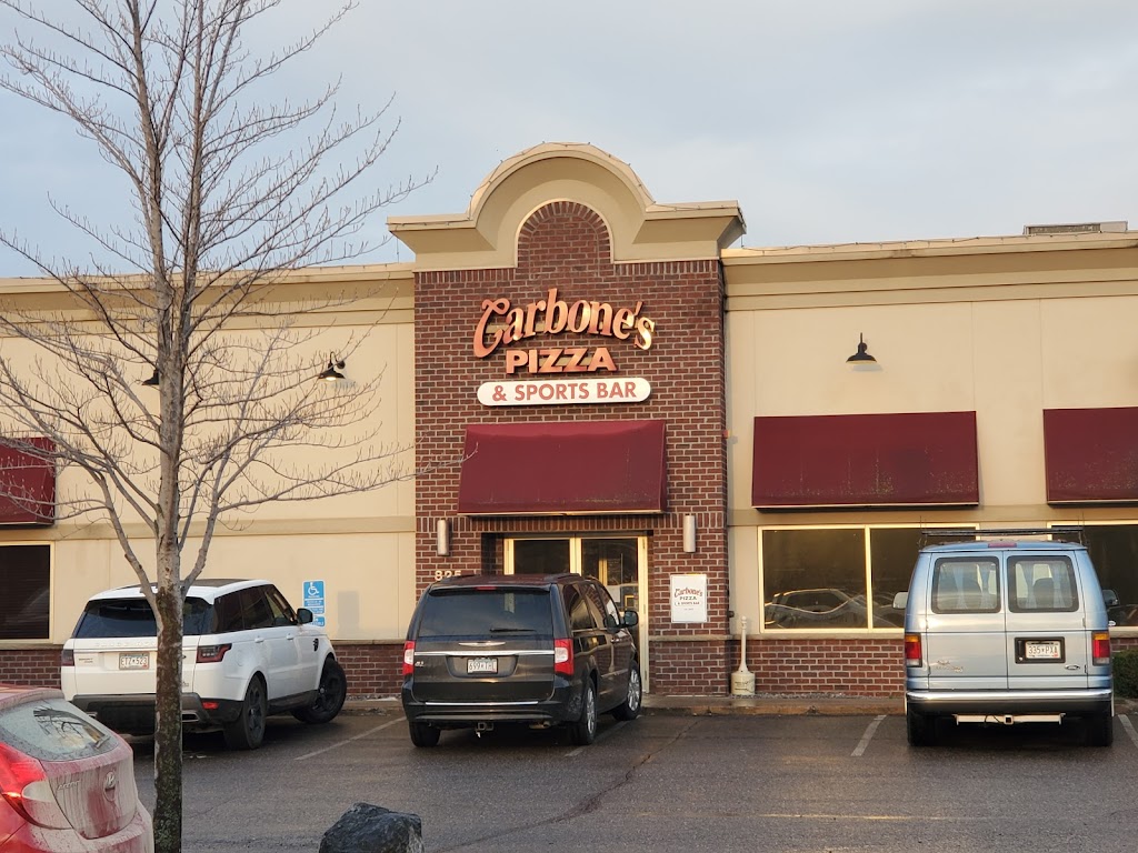 Carbones Pizza and Sports Bar | 825 1st St SE, New Prague, MN 56071, USA | Phone: (952) 758-5522