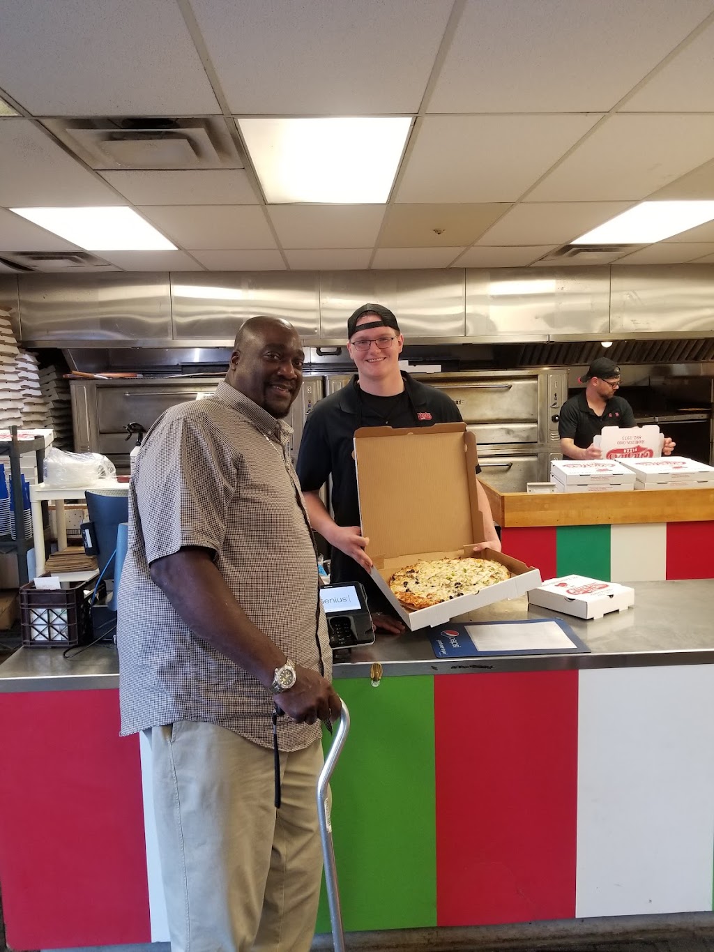 Chesters Pizzeria Inc. | 2929 Dixie Hwy, Hamilton, OH 45015 | Phone: (513) 892-1973