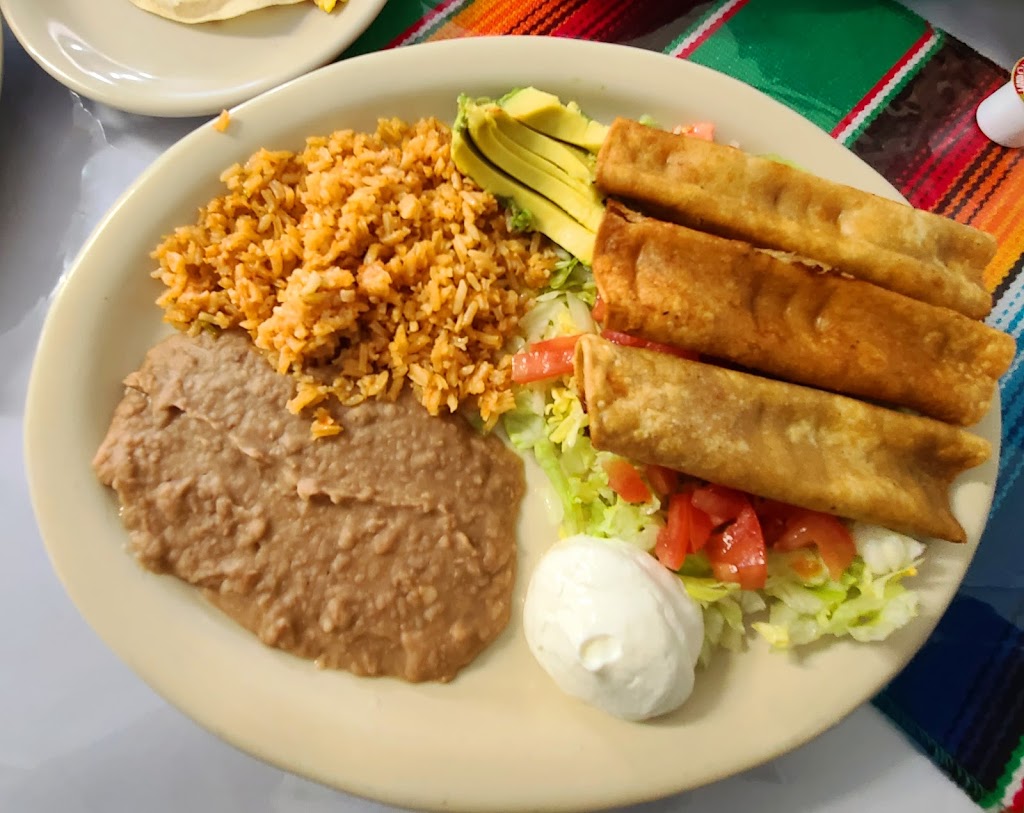 Andreas Mexican Restaurant | 901 US-90, Castroville, TX 78009 | Phone: (830) 538-5005