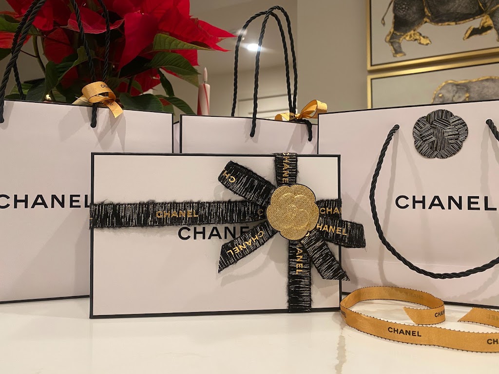 CHANEL FRAGRANCE AND BEAUTY BOUTIQUE | 815 Newport Center Drive Fashion Island, Suite 815, Newport Beach, CA 92660, USA | Phone: (424) 301-7001