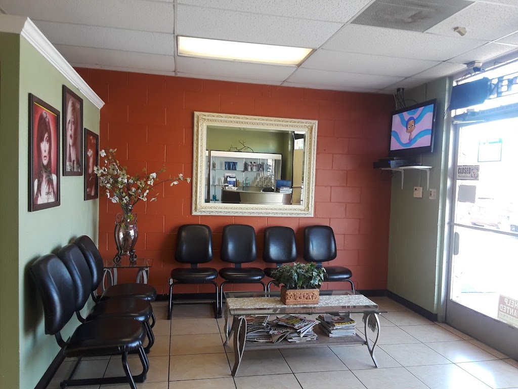 Chicas Como hair & barber salon | 472 N San Jacinto St, Hemet, CA 92543 | Phone: (951) 665-4040