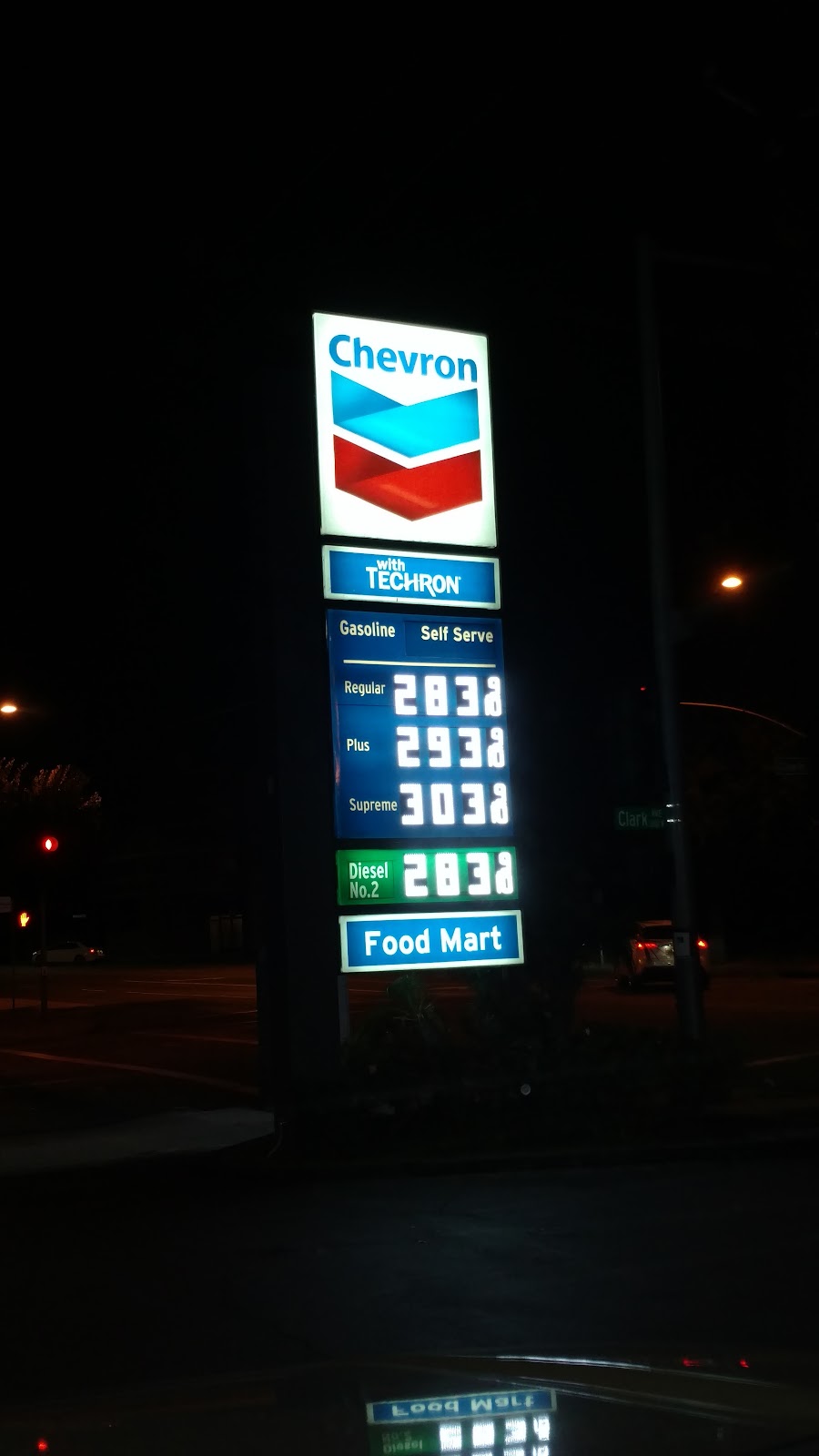 Chevron | 800 N Hollywood Way, Burbank, CA 91505, USA | Phone: (818) 841-9500