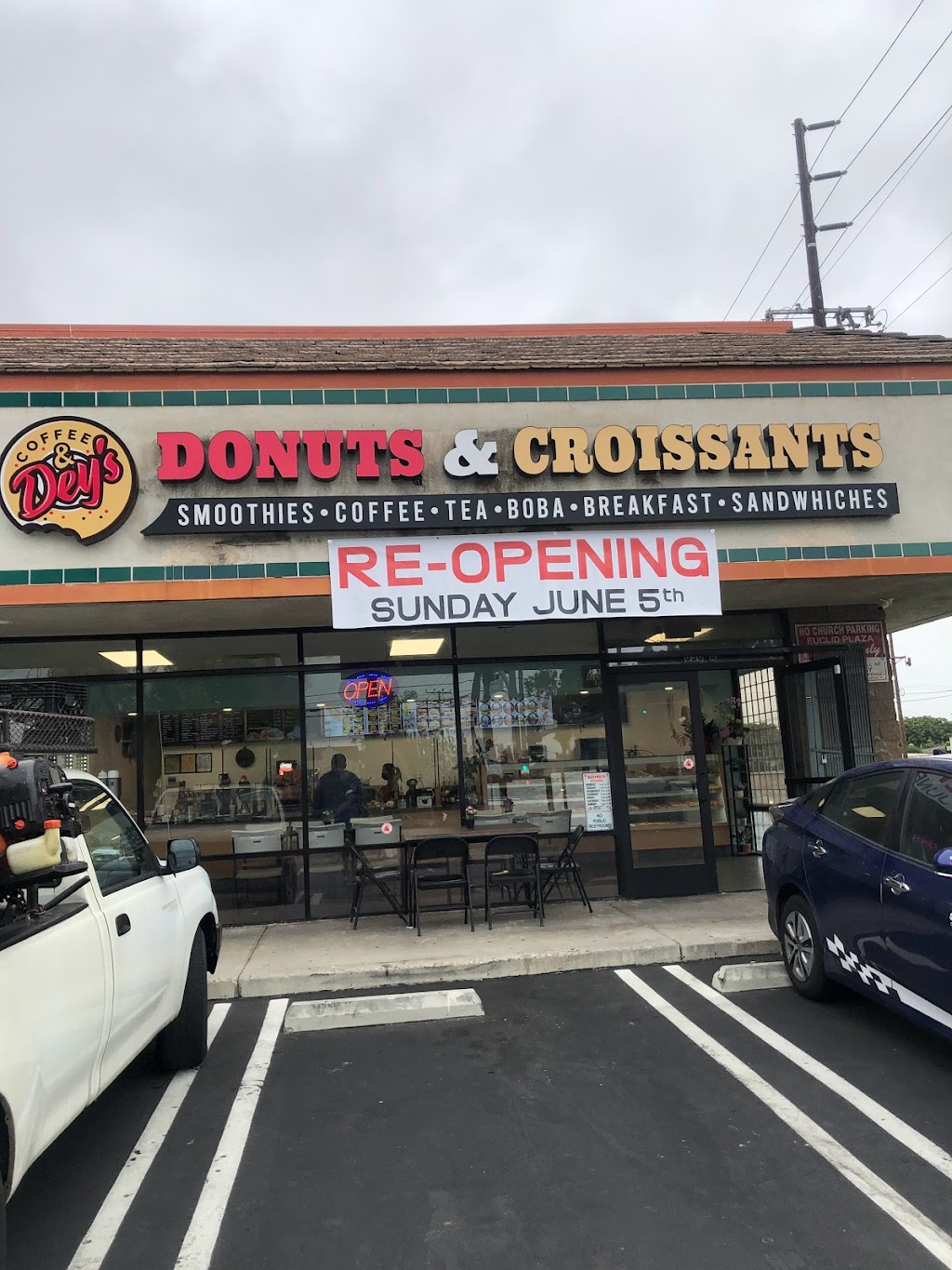 Deys Doughnuts & Croissants | 630 S Euclid St A, Santa Ana, CA 92704, USA | Phone: (714) 839-2701