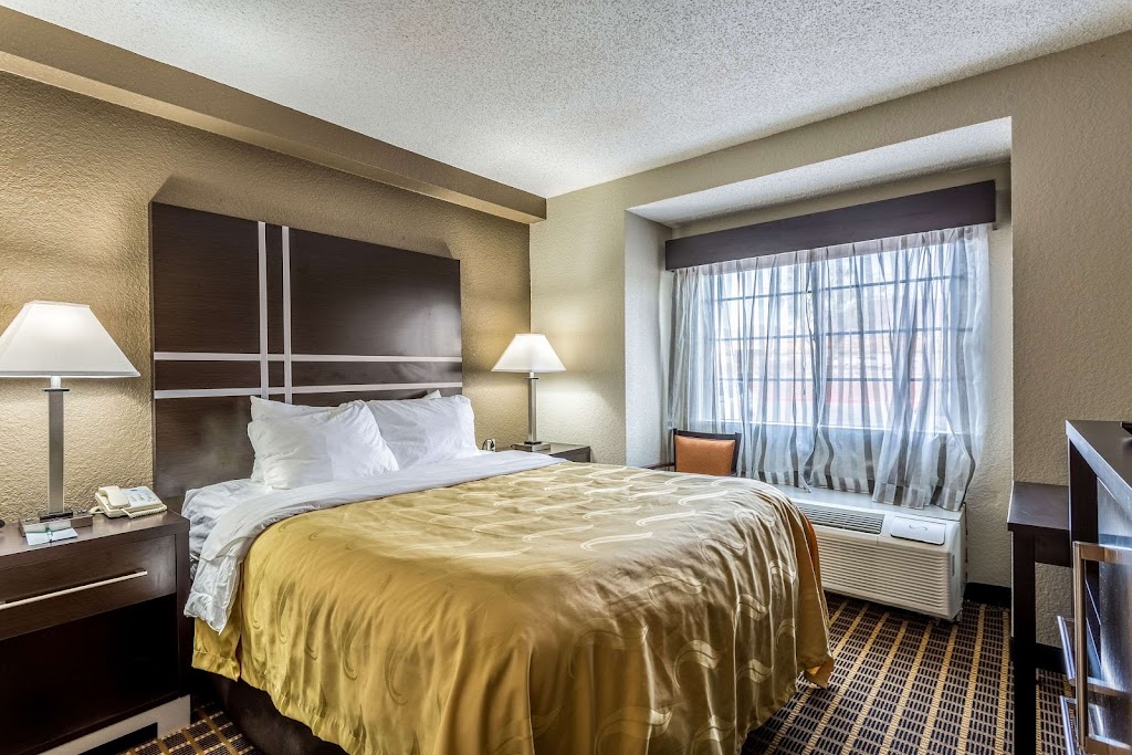 Quality Inn & Suites El Paso I-10 | 6185 S Desert Blvd, El Paso, TX 79932, USA | Phone: (915) 584-2026