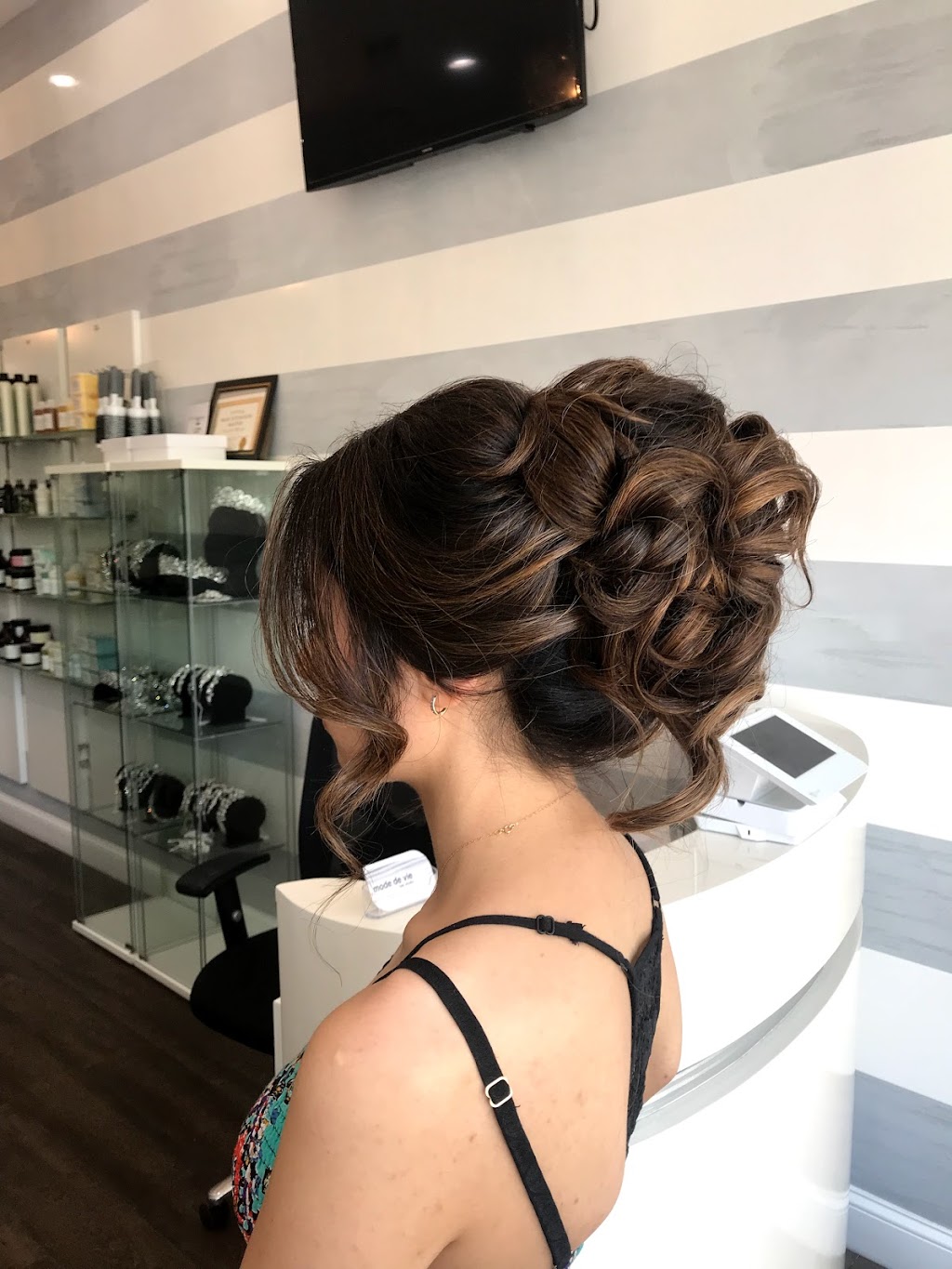 Mode De Vie Hair Studio | 16 John R Albanese Pl, Eastchester, NY 10709, USA | Phone: (914) 222-9345