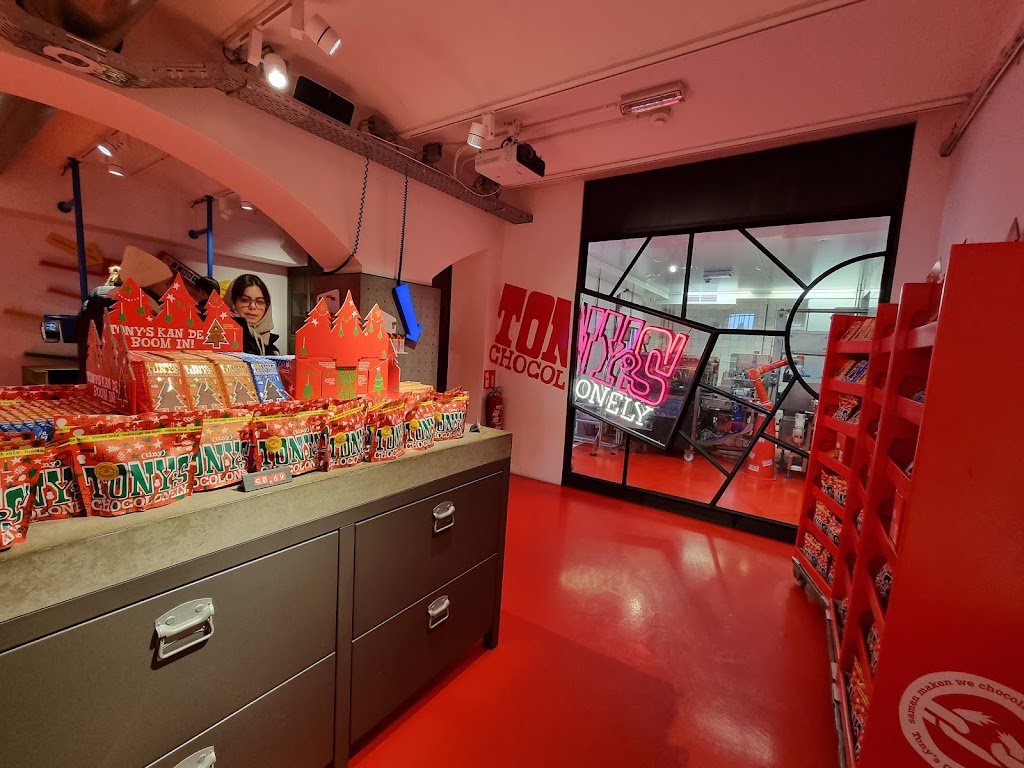 Tonys Chocolonely Superstore | Oudebrugsteeg 15, 1012 JN Amsterdam, Netherlands | Phone: 020 205 1200