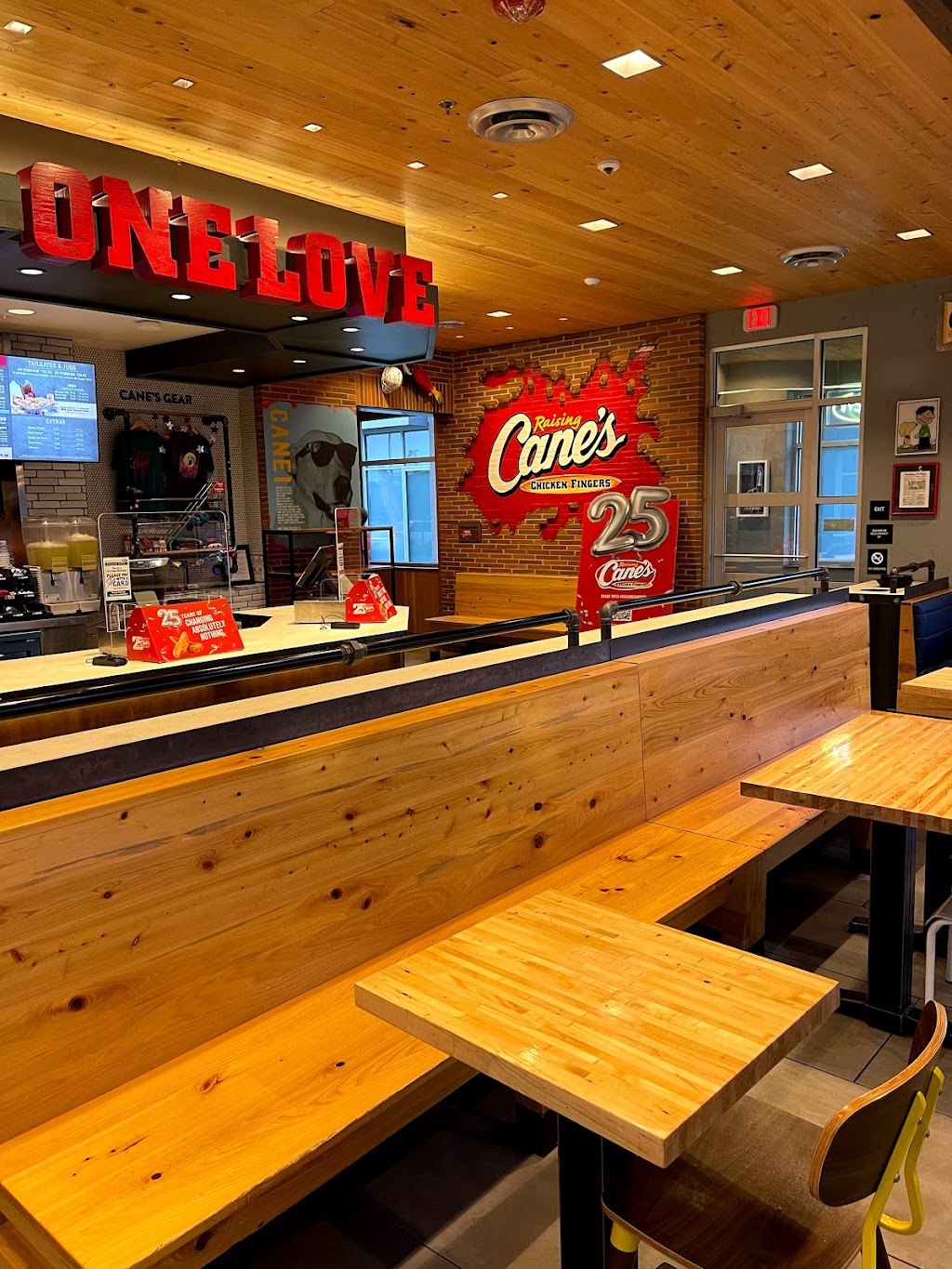 Raising Canes Chicken Fingers | 730 Commons Dr, Woodbury, MN 55125, USA | Phone: (651) 731-9298