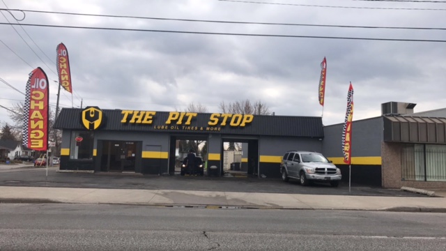 The Pit Stop | 3995 Tecumseh Rd E, Windsor, ON N8W 1J5, Canada | Phone: (519) 974-9998