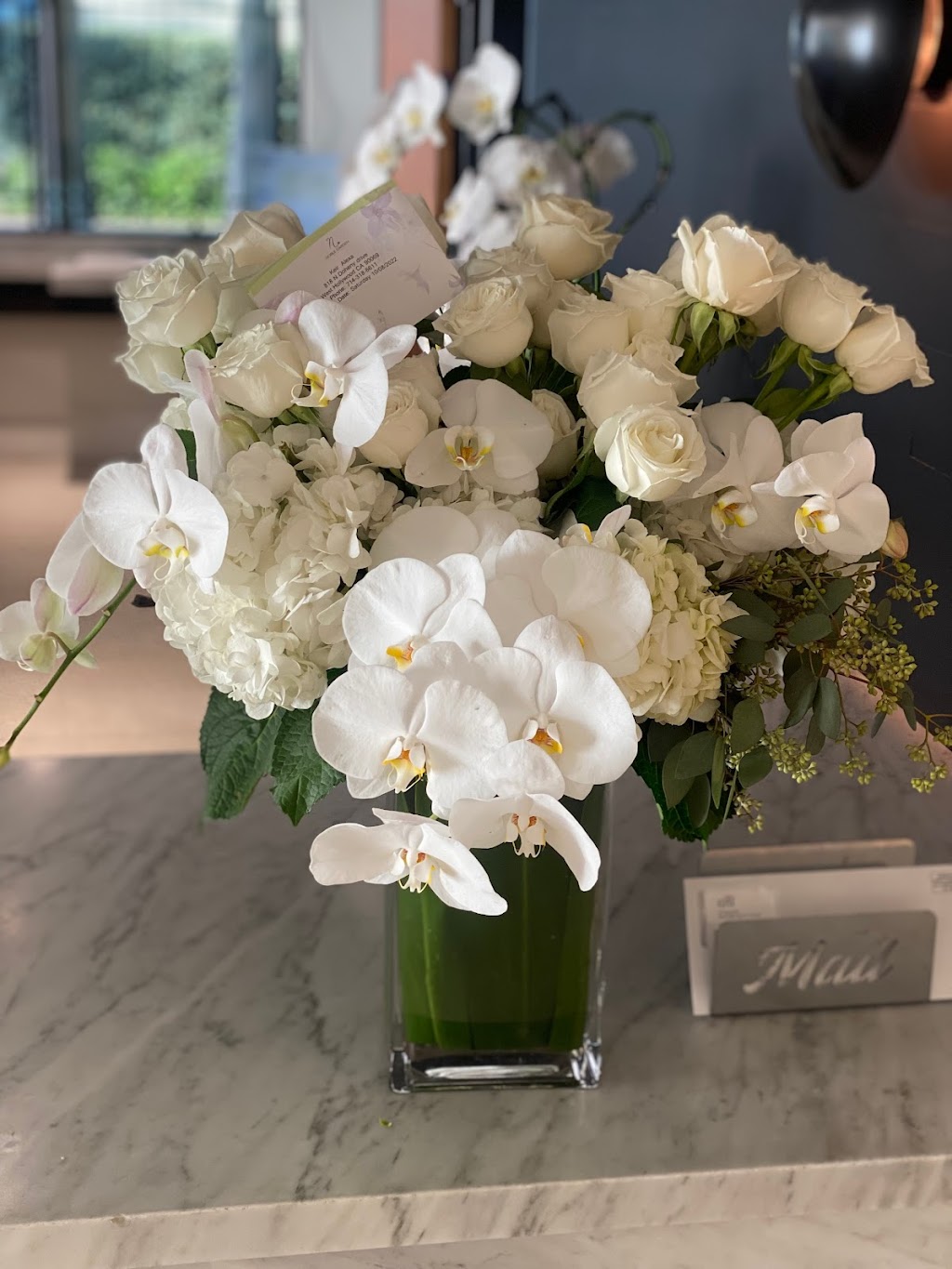 7 garden florist | 2075 Benedict Canyon Drive, Beverly Hills, CA 90210, USA | Phone: (310) 372-1300