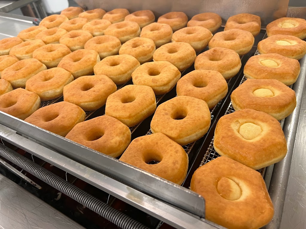 Shipley Do-Nuts Grapevine | 604 E Northwest Hwy, Grapevine, TX 76051, USA | Phone: (817) 527-5444