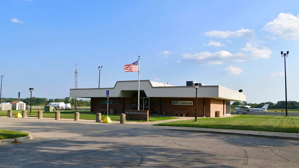 Ann Arbor Municipal Airport (ARB) | 801 Airport Dr, Ann Arbor, MI 48108, USA | Phone: (734) 994-2841