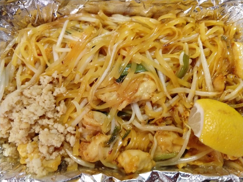 Delicious Thai | 3615 W Maple Rd, Bloomfield Hills, MI 48301, USA | Phone: (248) 385-1371