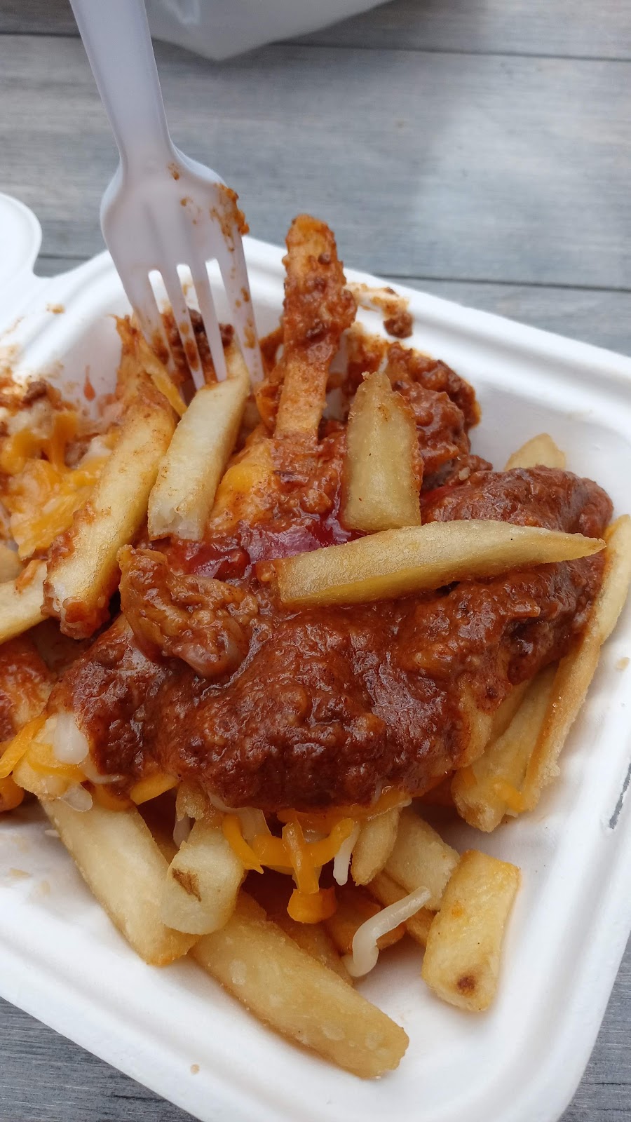 Queens Burgers Pacoima 12731 Osborne St, Pacoima, CA 91331, USA