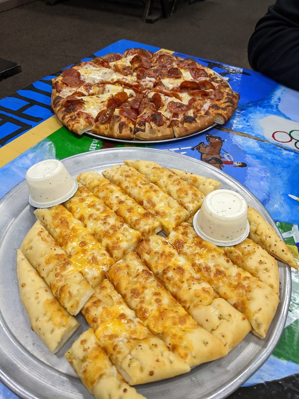 Dbonis Pizza | 2249 Jackson Ave, Escalon, CA 95320 | Phone: (209) 838-1700