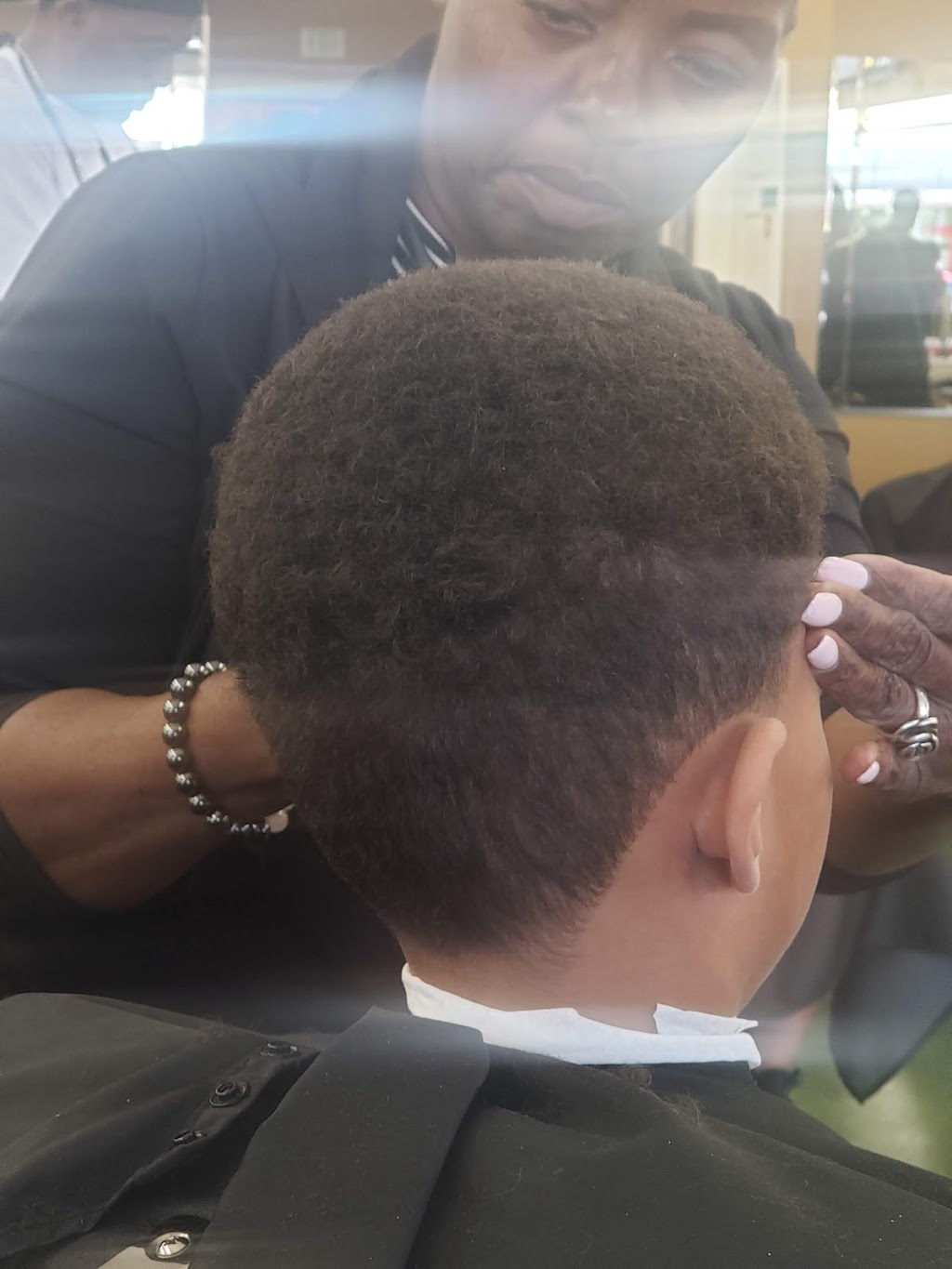 Kips Sharp & Sassy Barber/Salon | 4441 W Slauson Ave, Los Angeles, CA 90043, USA | Phone: (323) 292-8952