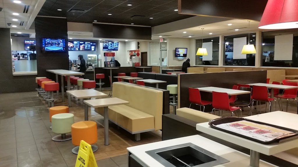 McDonalds | 31 W Main St, Yukon, OK 73099, USA | Phone: (405) 354-1285