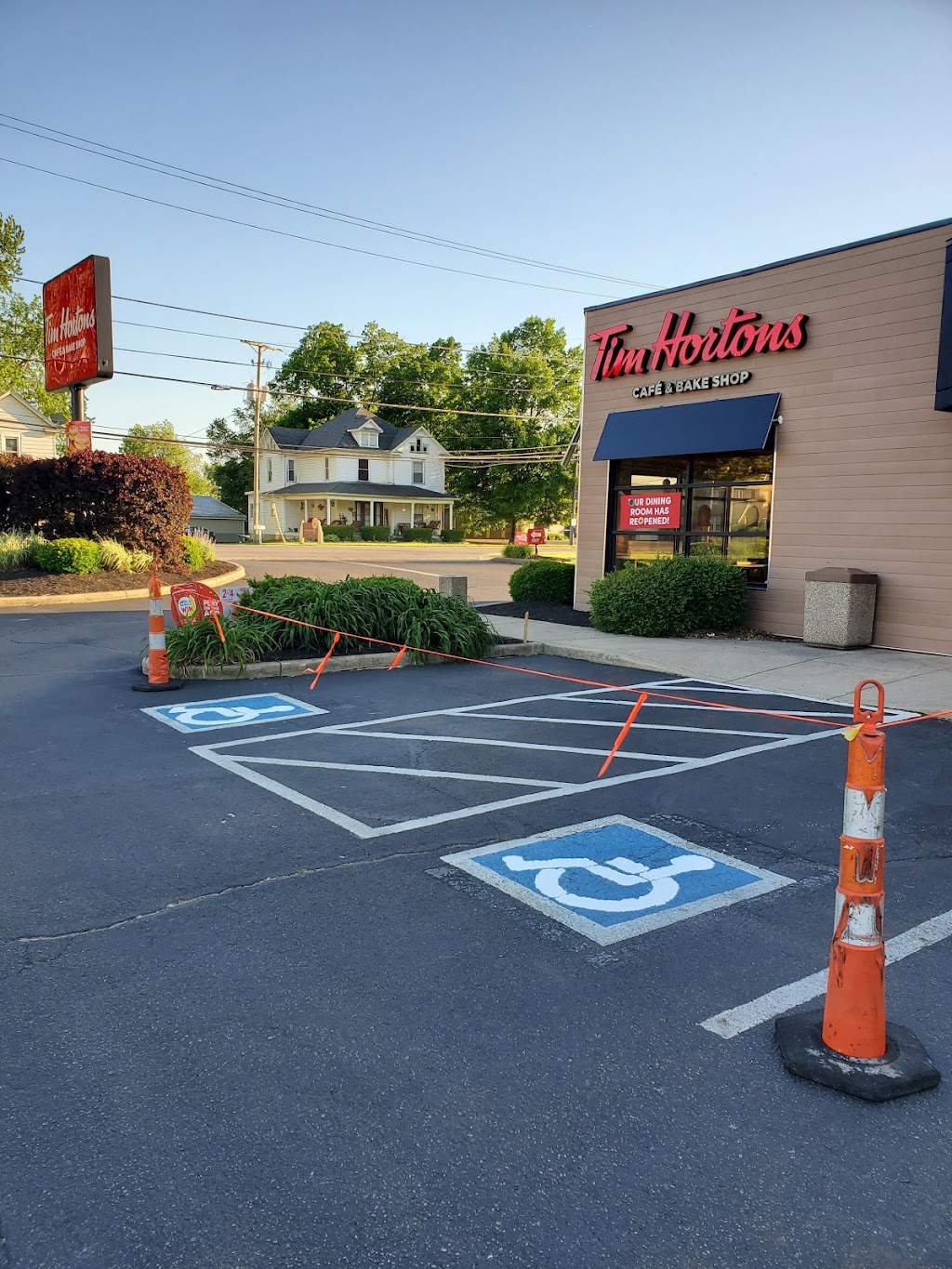 Tim Hortons | 1621 E Main St, Lancaster, OH 43130, USA | Phone: (740) 654-8396