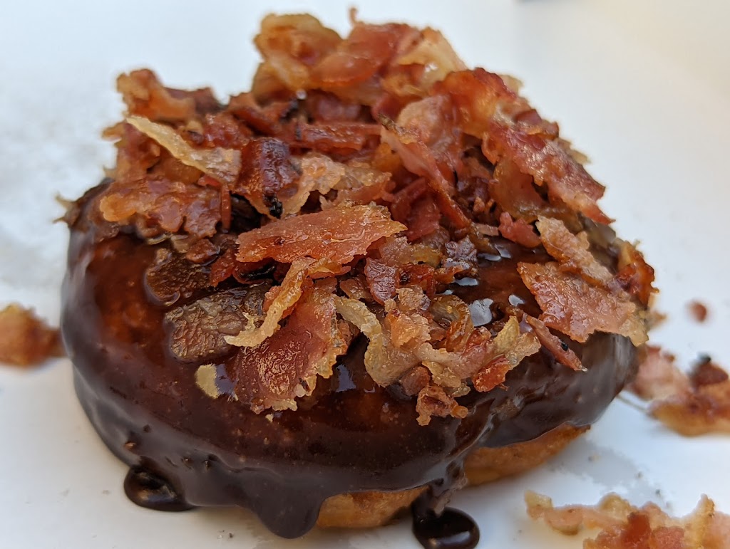Duck Donuts Made To Order Donuts And Thrifty Ice Cream | 18591 Main St, Huntington Beach, CA 92648, USA | Phone: (714) 375-5430