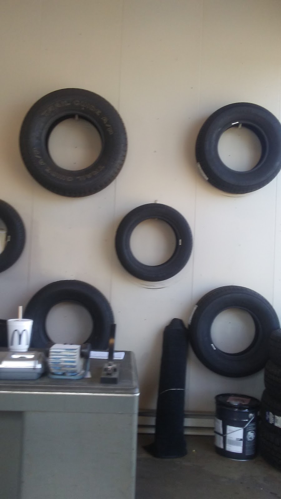 Diamond Tires | 1400 Wooster Rd W, Barberton, OH 44203, USA | Phone: (330) 825-2025