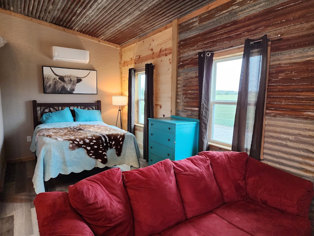 Big Red Barn & Bed | 931 County Rd 1255, Whitesboro, TX 76273, USA | Phone: (951) 201-7315