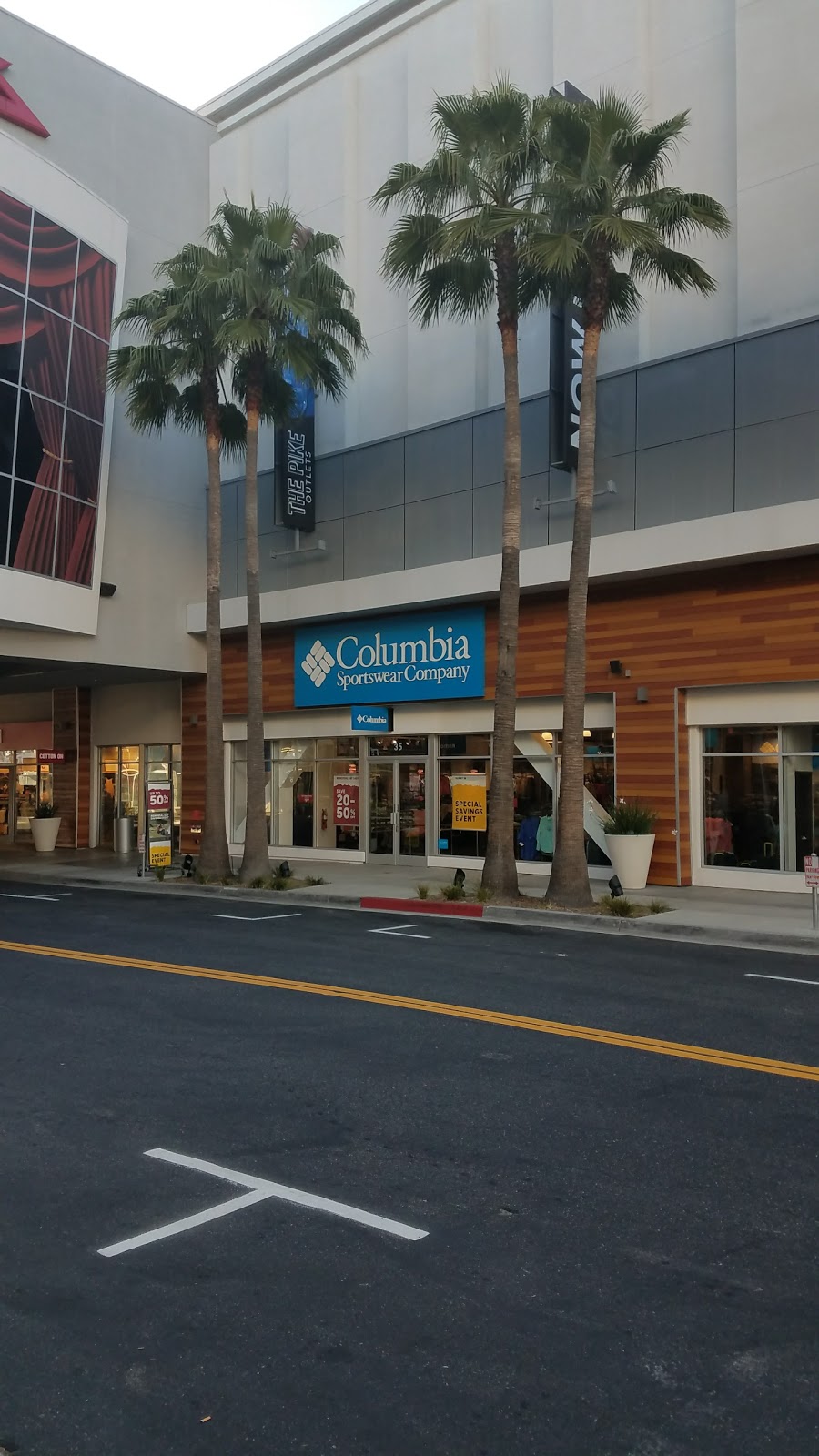 Columbia Factory Store | 35 Bay St #570, Long Beach, CA 90802, USA | Phone: (562) 506-0758