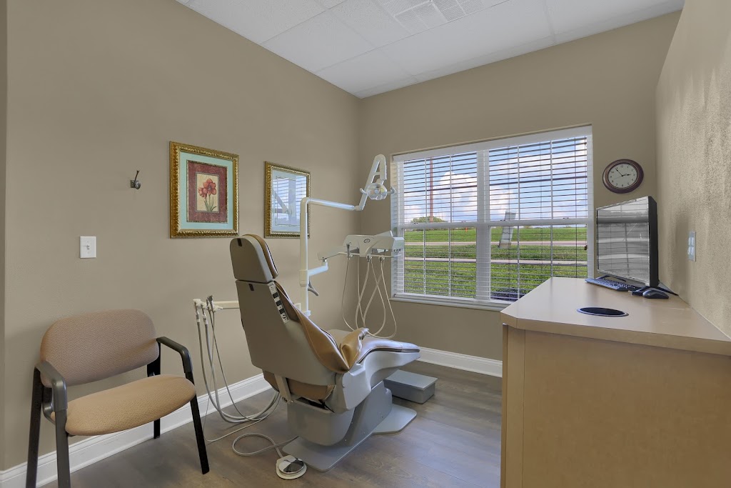 Shiloh Dental Group | 301 Tamarack Ln, Shiloh, IL 62269, USA | Phone: (618) 632-5566