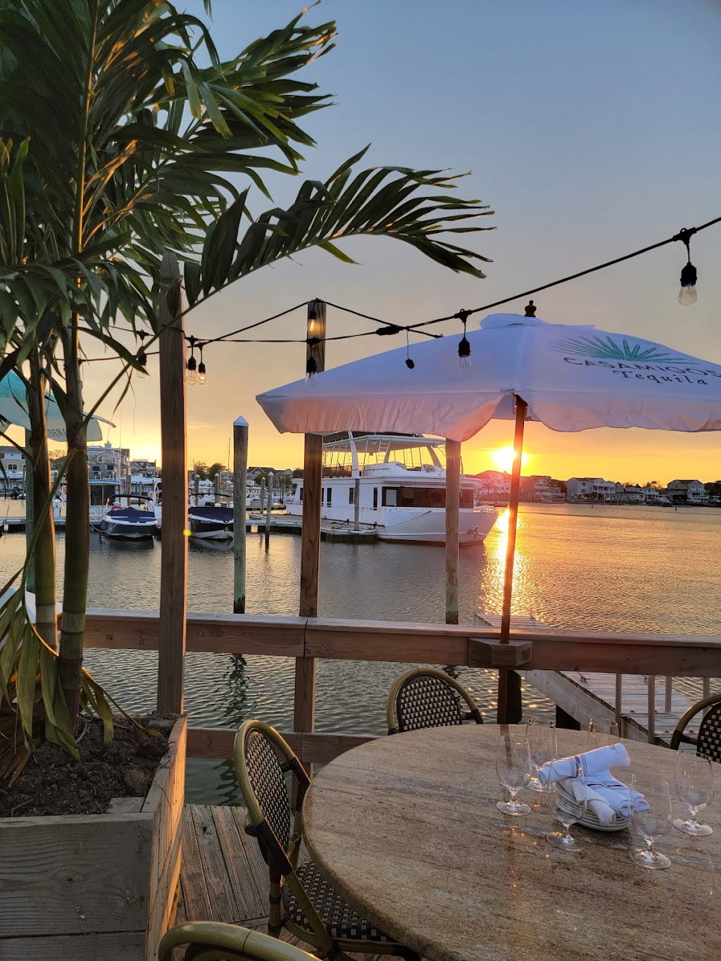 The Tiki Bar | 2 Channel Dr, Monmouth Beach, NJ 07750, USA | Phone: (732) 222-7717