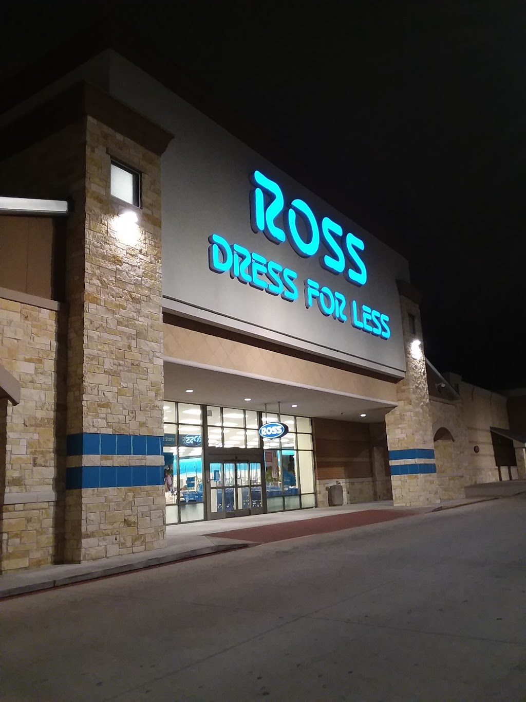 Ross Dress for Less | 18700 Limestone Commercial Dr, Pflugerville, TX 78660, USA | Phone: (512) 670-3355