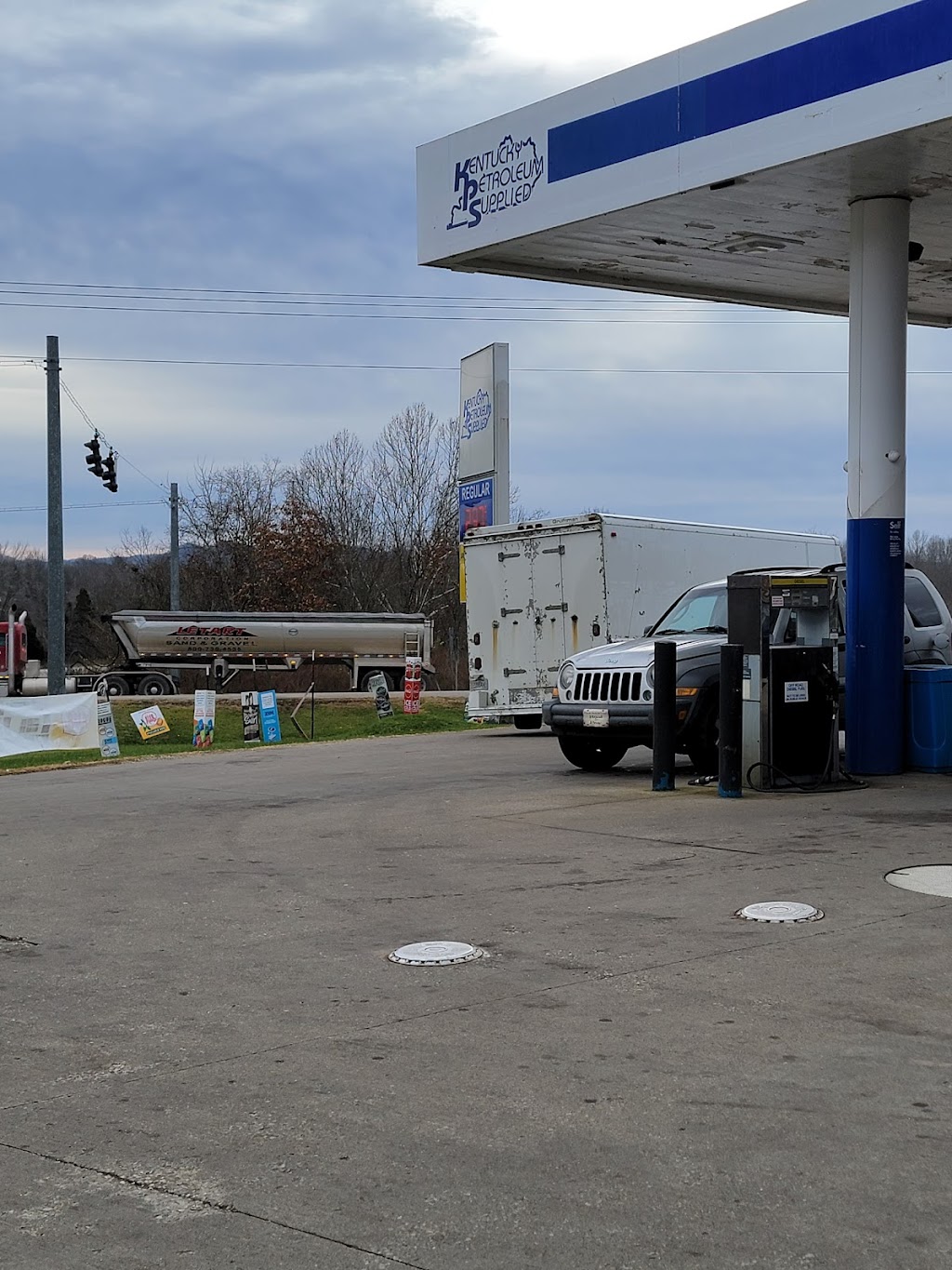 Kentucky Petroleum Supplied | 6001 Winchester Rd, Clay City, KY 40312, USA | Phone: (606) 663-6196