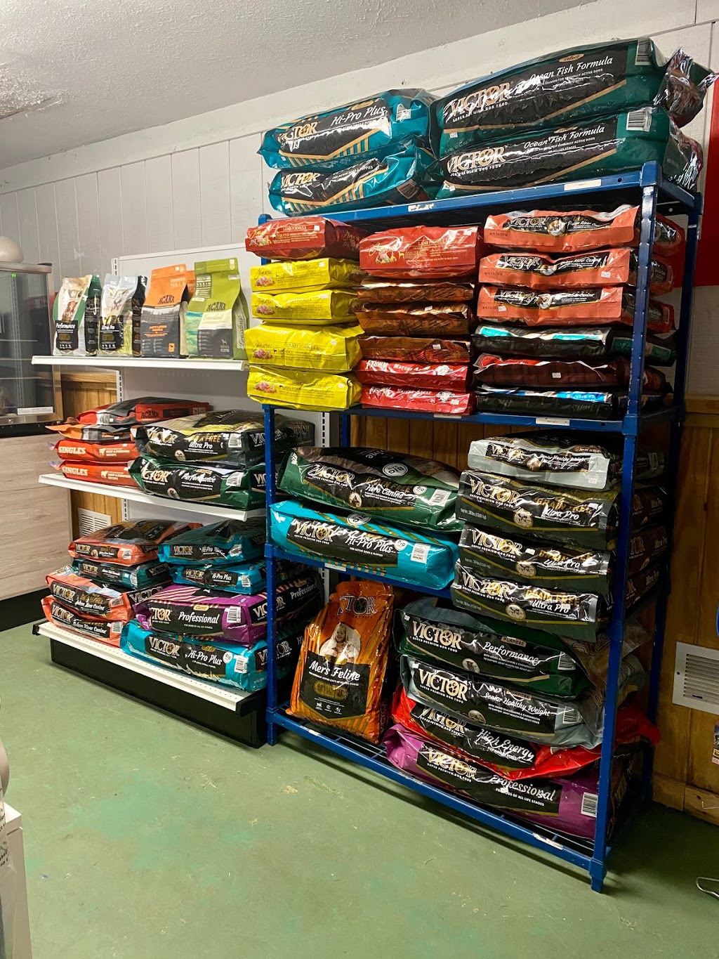 Wagging Tails Pet Supply | @Marando Farm, 5151 Davie Rd, Davie, FL 33314, USA | Phone: (516) 754-1380