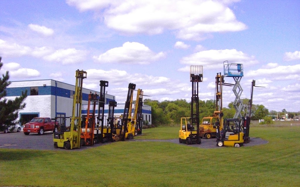 T & R Lift Truck Inc. | 23515 Ulysses St NE, East Bethel, MN 55005, USA | Phone: (763) 434-3048