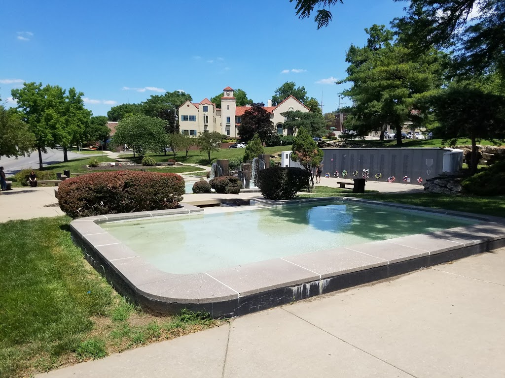 Vietnam Veterans Memorial Fountain | 4181 Broadway Blvd, Kansas City, MO 64111, USA | Phone: (816) 555-5555