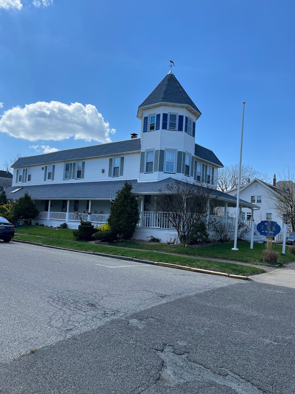 The Inn At The Shore | 301 4th Ave, Belmar, NJ 07719, USA | Phone: (732) 681-3762