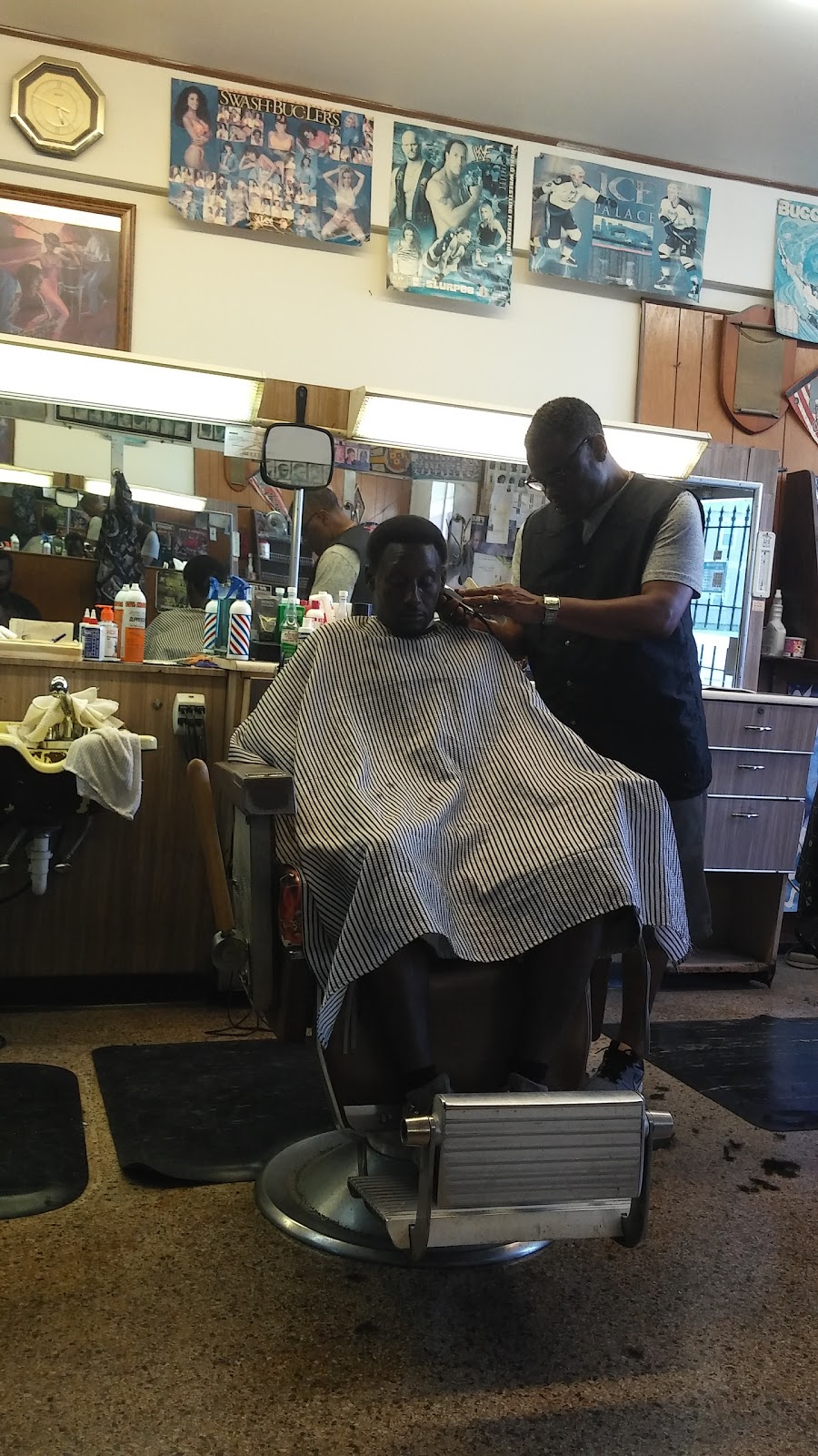 PlayboyZ Barbershop | 1947 W Cass St, Tampa, FL 33606, USA | Phone: (813) 251-9010