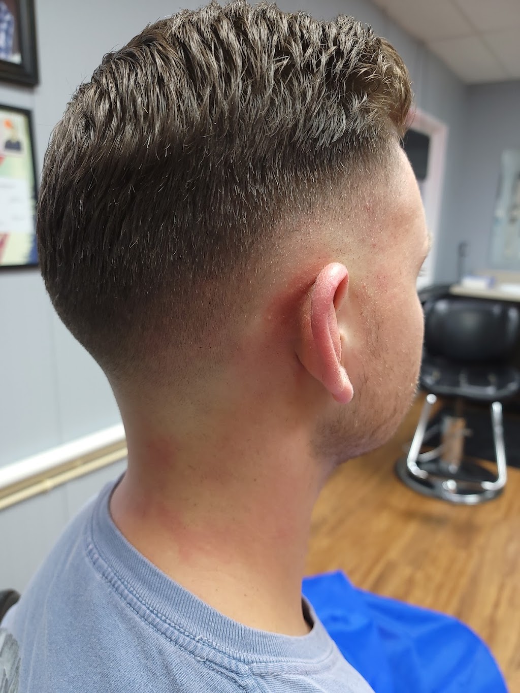 Off the Top Barbershop | 345 W Pike St, South Lebanon, OH 45065, USA | Phone: (513) 583-0856