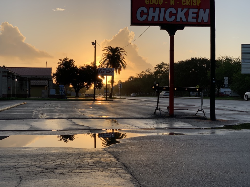 Good-N-Crisp Chicken | 601 E Sinton St, Sinton, TX 78387, USA | Phone: (361) 364-3002