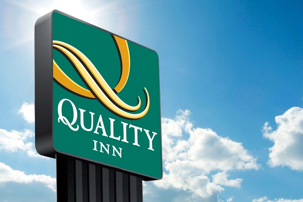 Quality Inn Downtown - Near Market Square | 1025 S Frio St, San Antonio, TX 78207, USA | Phone: (210) 229-9265