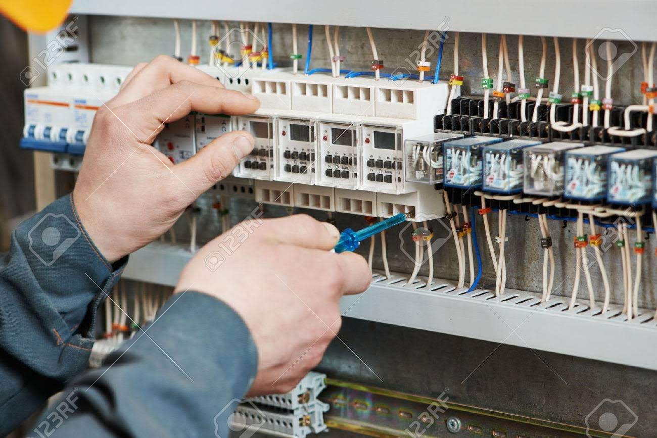 Electrician Plus Weston | 1661 Bonaventure Blvd, Weston, FL 33326, United States | Phone: (954) 371-1770