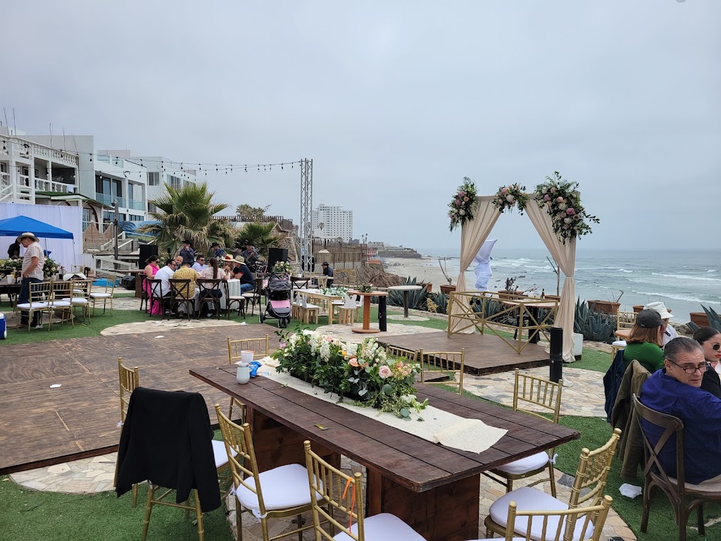 Playa Encantada Wedding Venue | Blvd. Popotla 3009, Playa Encantada, 22713 Rosarito, B.C., Mexico | Phone: 664 259 2812