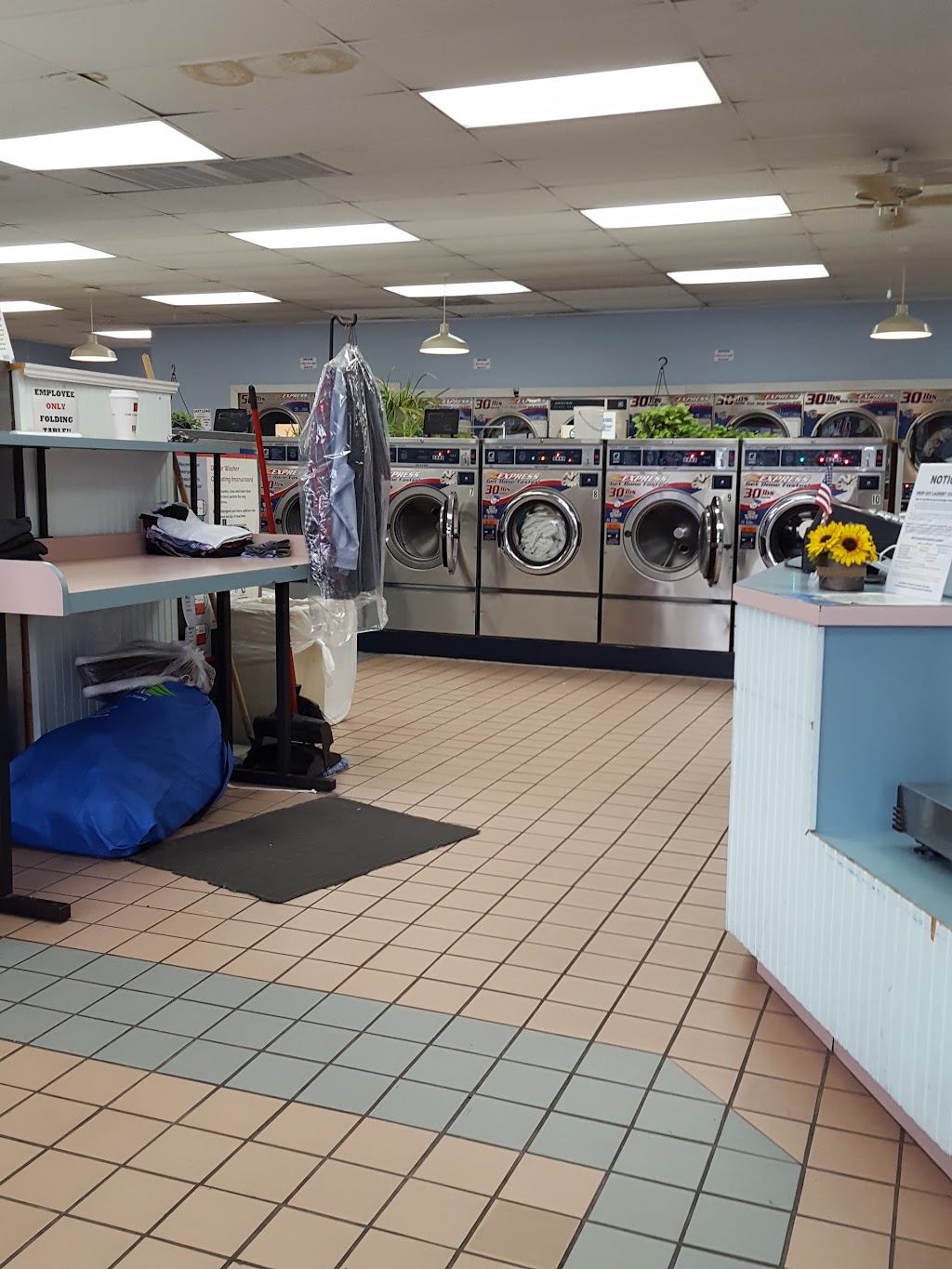 Clean Clothes Laundry Co. | 3241 Brotherton Rd, Cincinnati, OH 45209, USA | Phone: (513) 533-4100