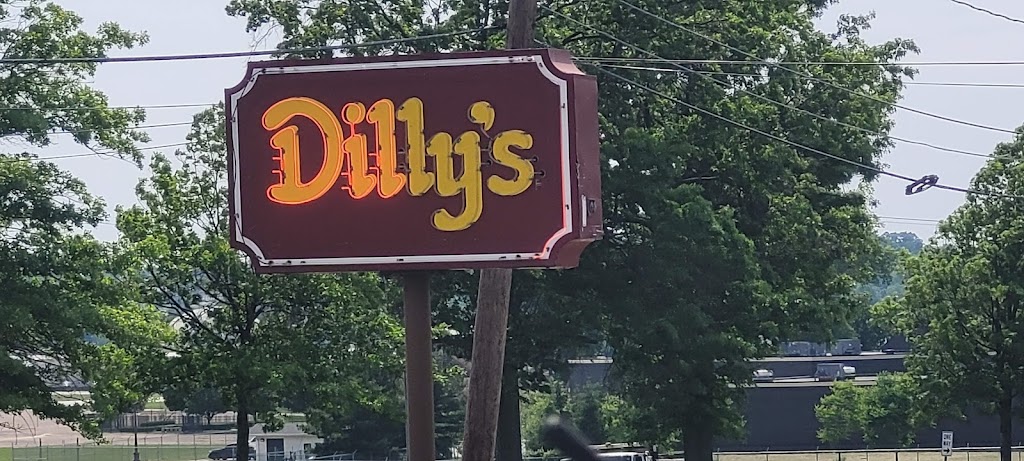 Dillys Drive-In | 1921 Triplett Blvd, Akron, OH 44312, USA | Phone: (330) 798-0170