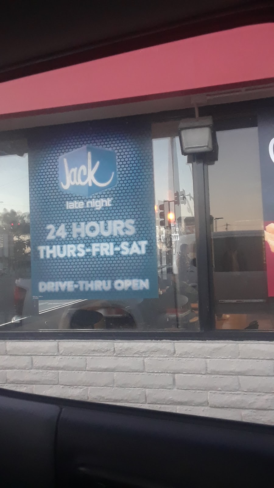 Jack in the Box | 11390 Atlantic Ave, Lynwood, CA 90262, USA | Phone: (310) 631-6933