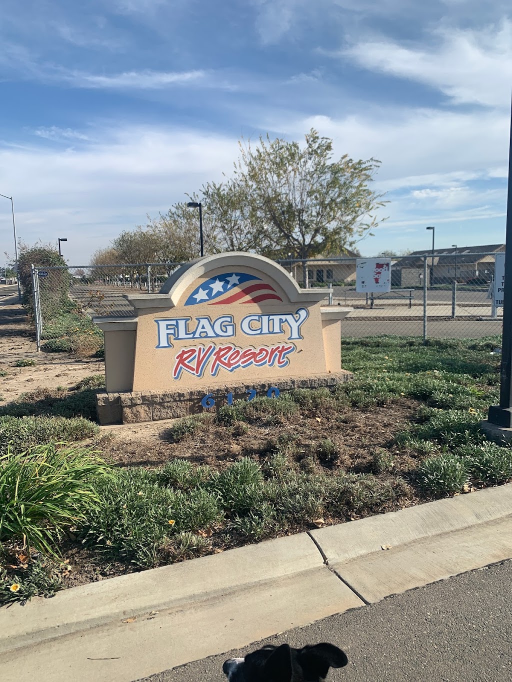Flag City RV Resort | 6120 W Banner St Rd, Lodi, CA 95242, USA | Phone: (866) 371-4855
